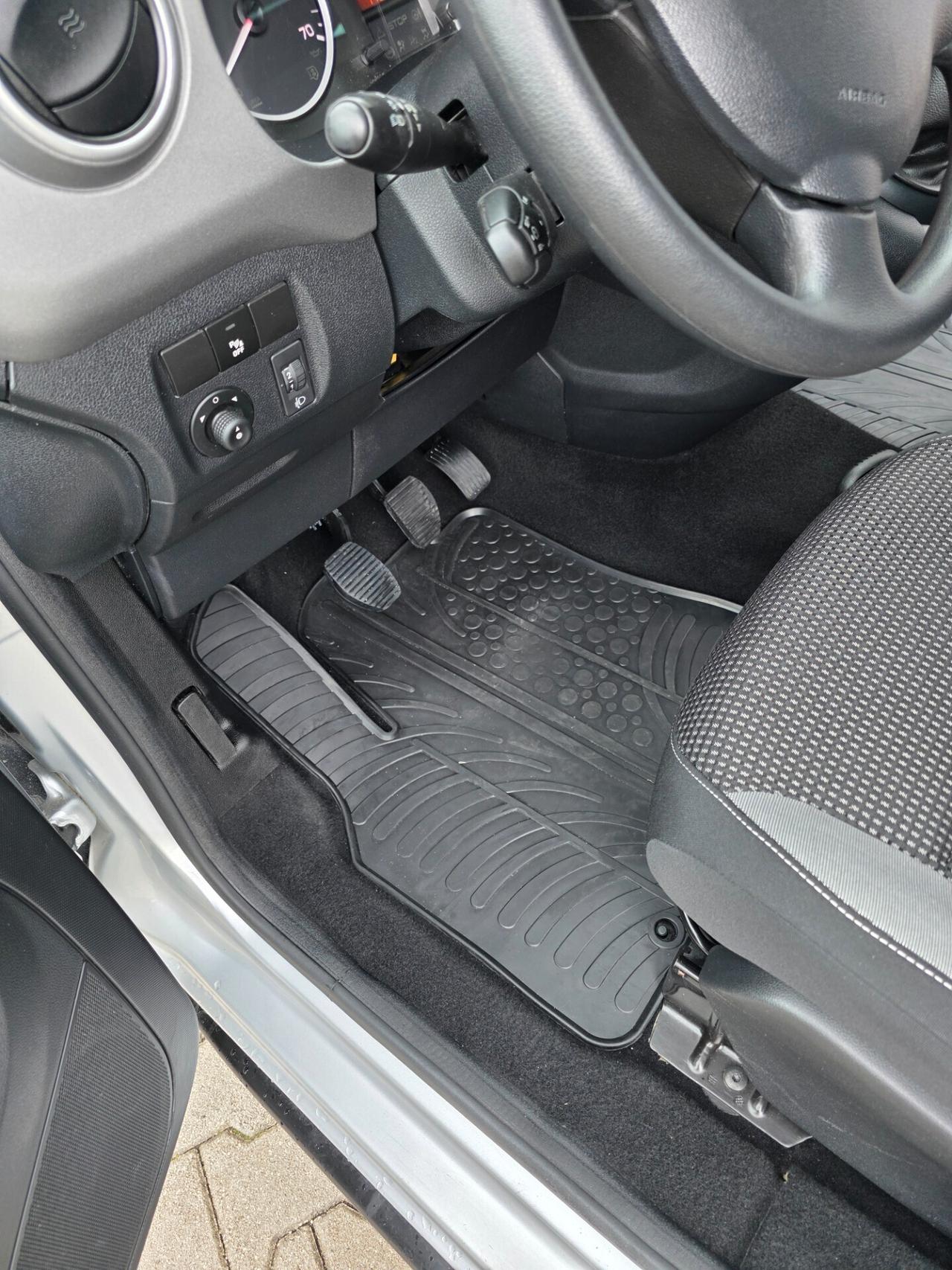 Peugeot Partner Tepee BlueHDi perfetta e garantita 12M