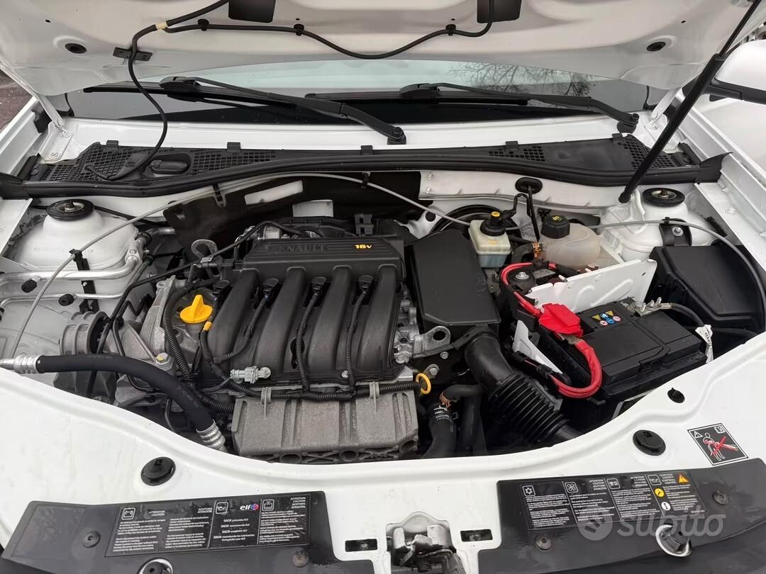 Dacia Duster 1.6 110CV con gancio traino
