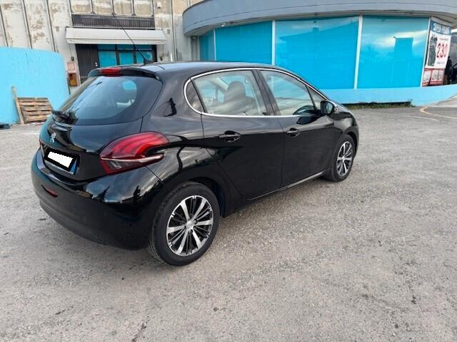 Peugeot 208 BlueHdi Allure