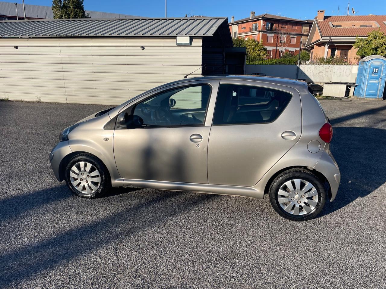Toyota Aygo 1.0 12V VVT-i 5 porte GARANZIA