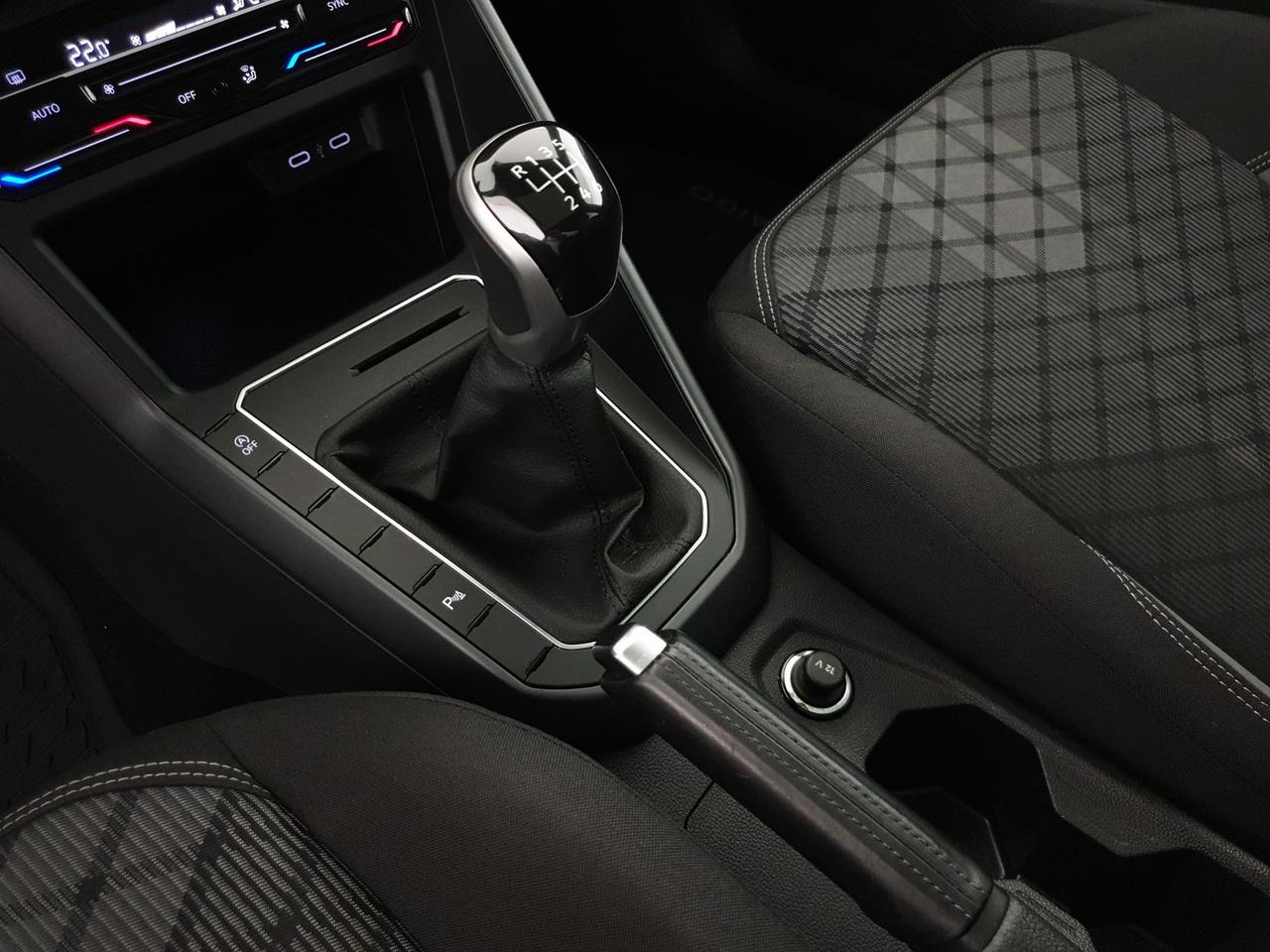 Volkswagen Taigo 1.0 tsi r-line 110cv