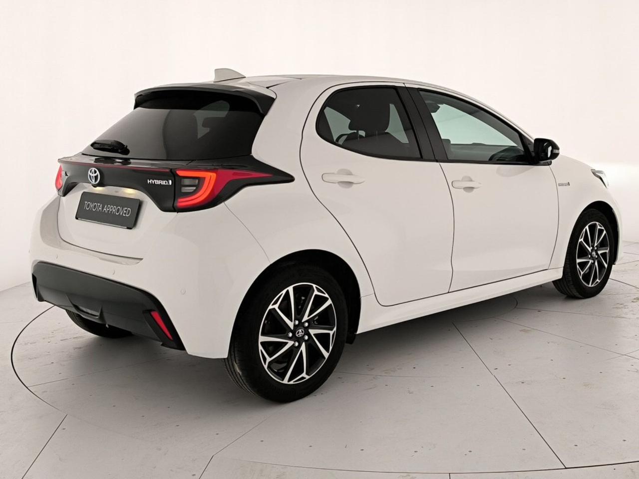 Toyota Yaris 1.5h lounge