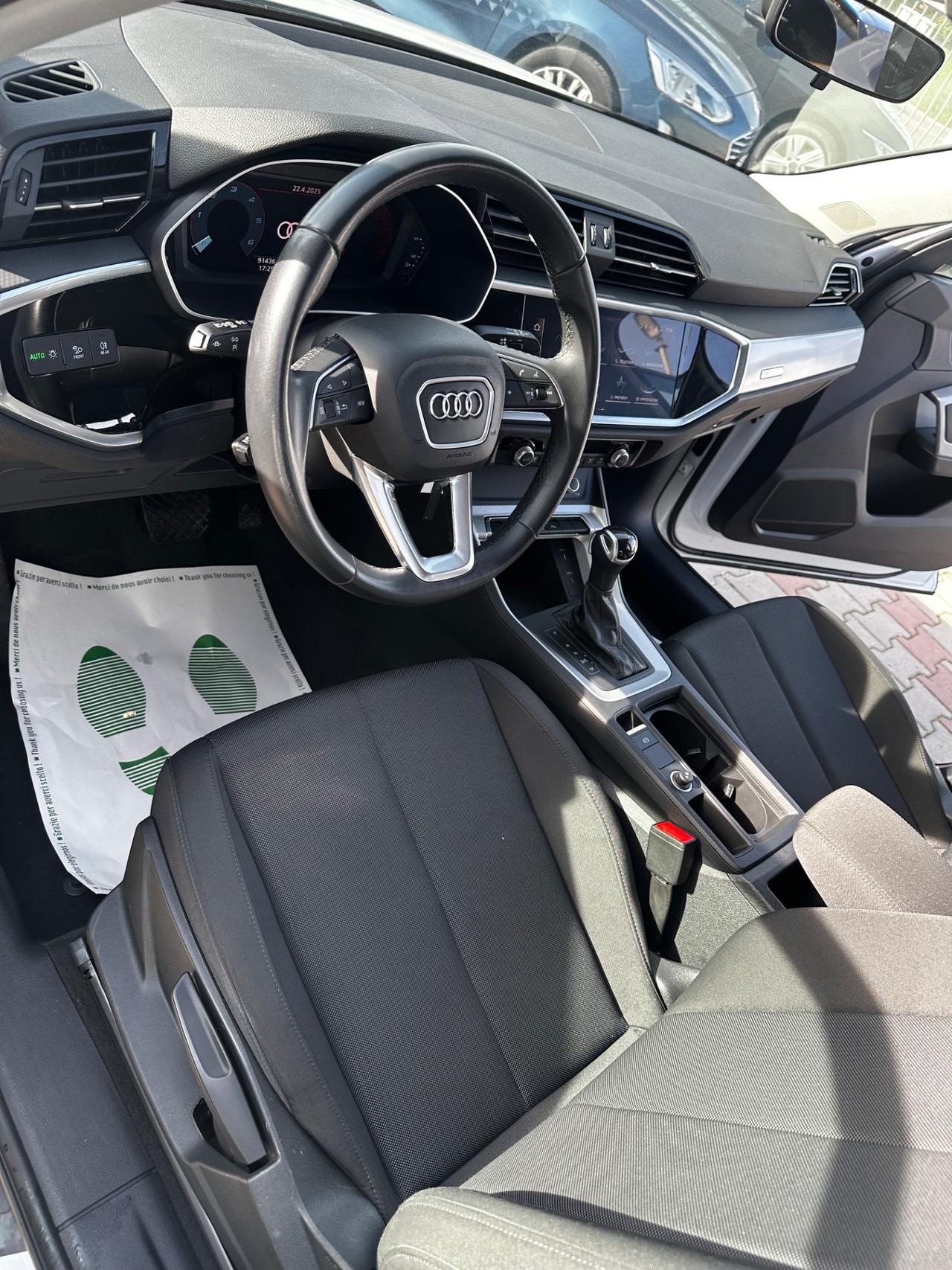 Audi Q3 35 TDI S tronic Business