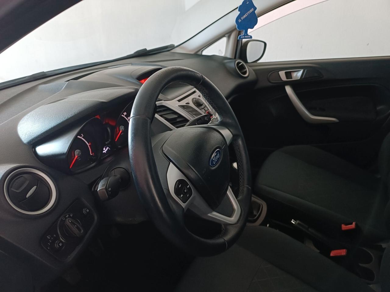 Ford Fiesta 1.4 5 porte Bz.- GPL Titanium