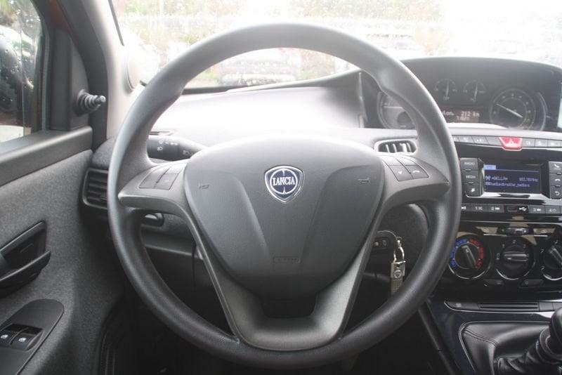 Lancia Ypsilon 1.0 FireFly 70cv Hybrid Silver