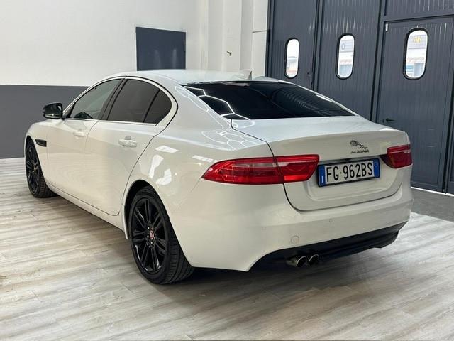 Jaguar XE 2.0 D 180 CV AWD aut. R-Sport