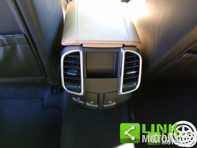 PORSCHE Cayenne 3.0 V6 tdi Platinum Edition 245cv tiptronic