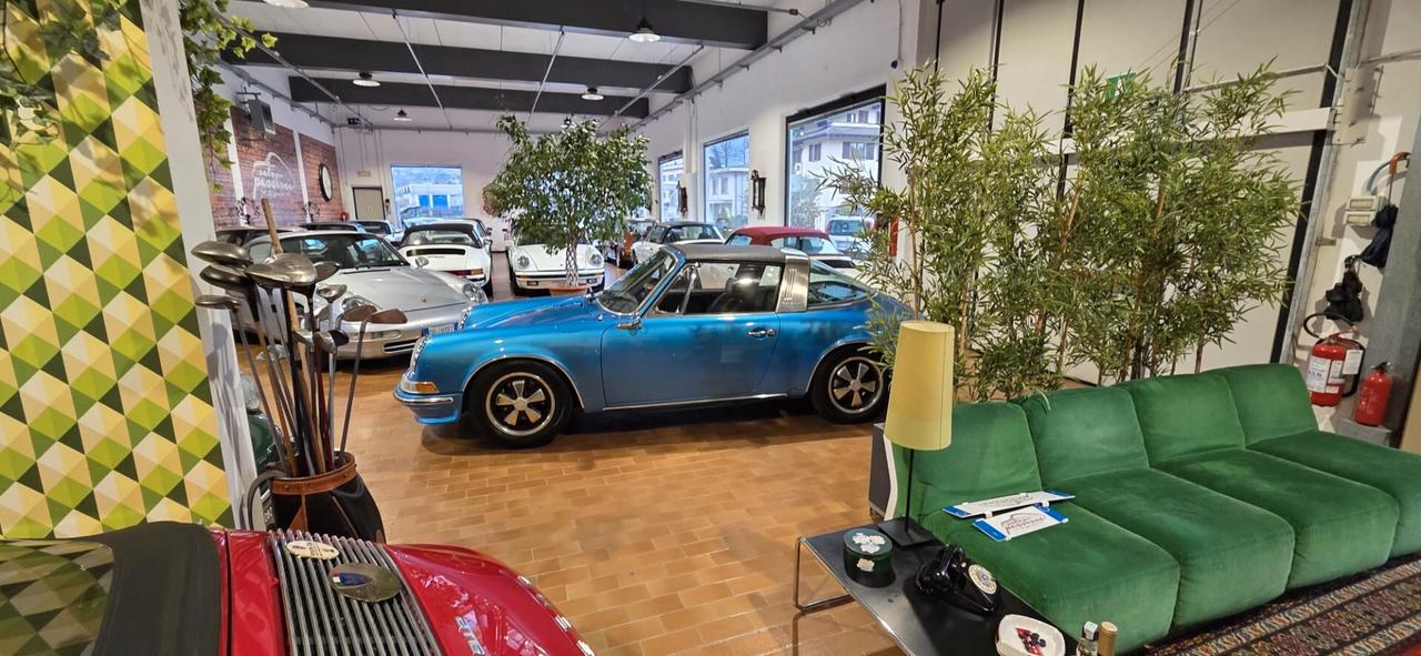 Porsche 911 2400T Targa Asi Restauro Ölklappe
