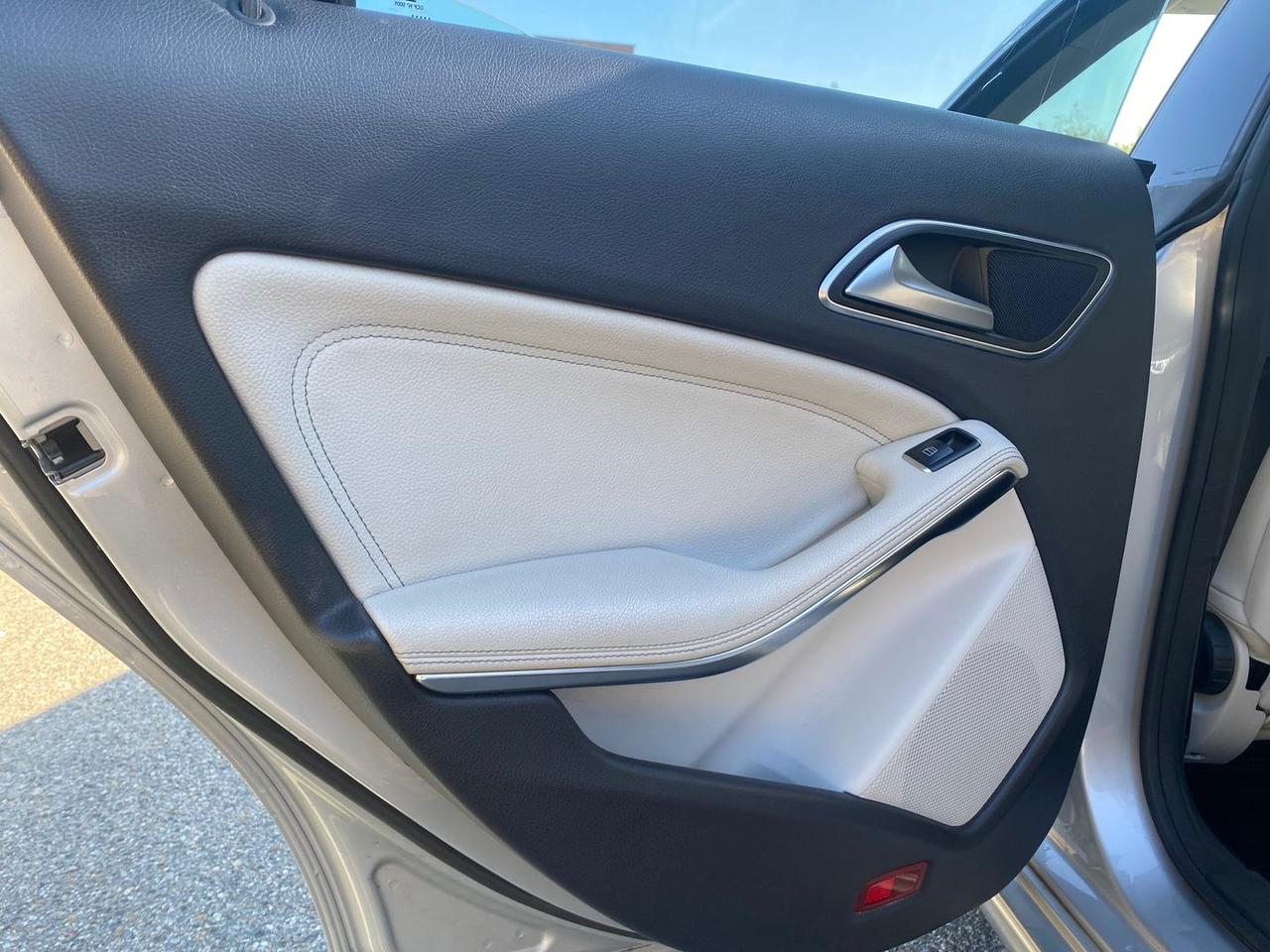 Mercedes-Benz CLA 200 D Premium #7586