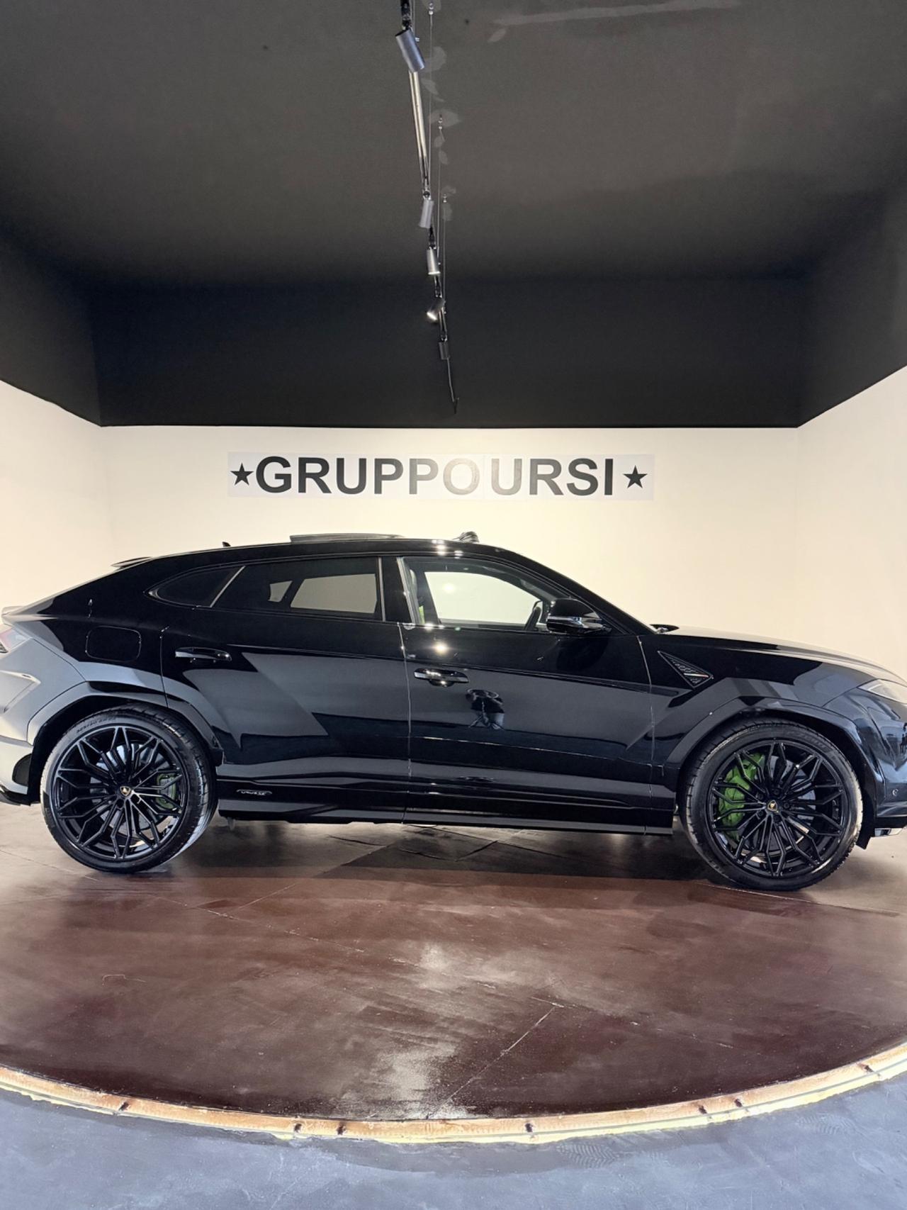 Lamborghini Urus 4.0 SE