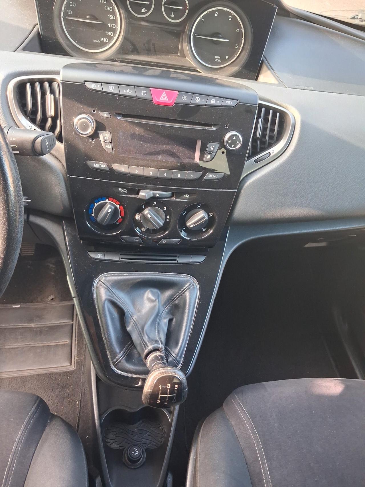 Lancia Ypsilon 1.3 MJT 16V 95 CV 5 porte S&S Platinum