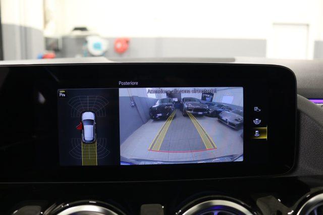 MERCEDES-BENZ GLA 180 d Automatic Premium
