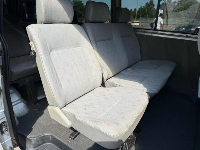 VOLKSWAGEN Transporter Transp. 2.5 TDI/102CV cat Multivan 8 POSTI