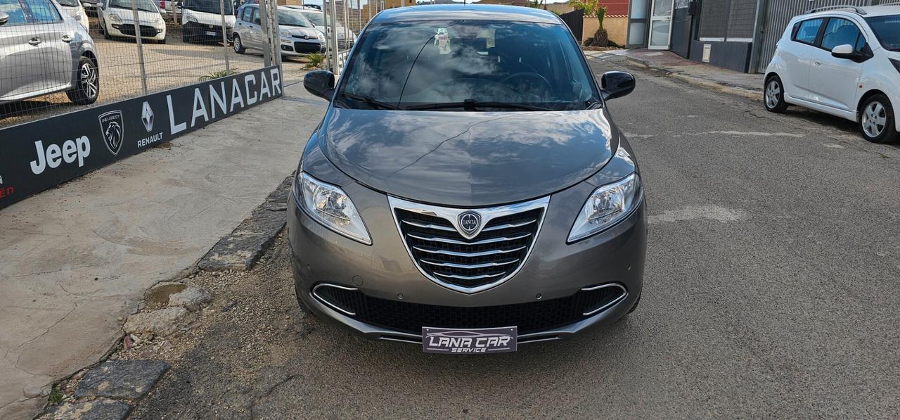 Lancia Ypsilon 1.2 69 CV 5 porte S&S Gold