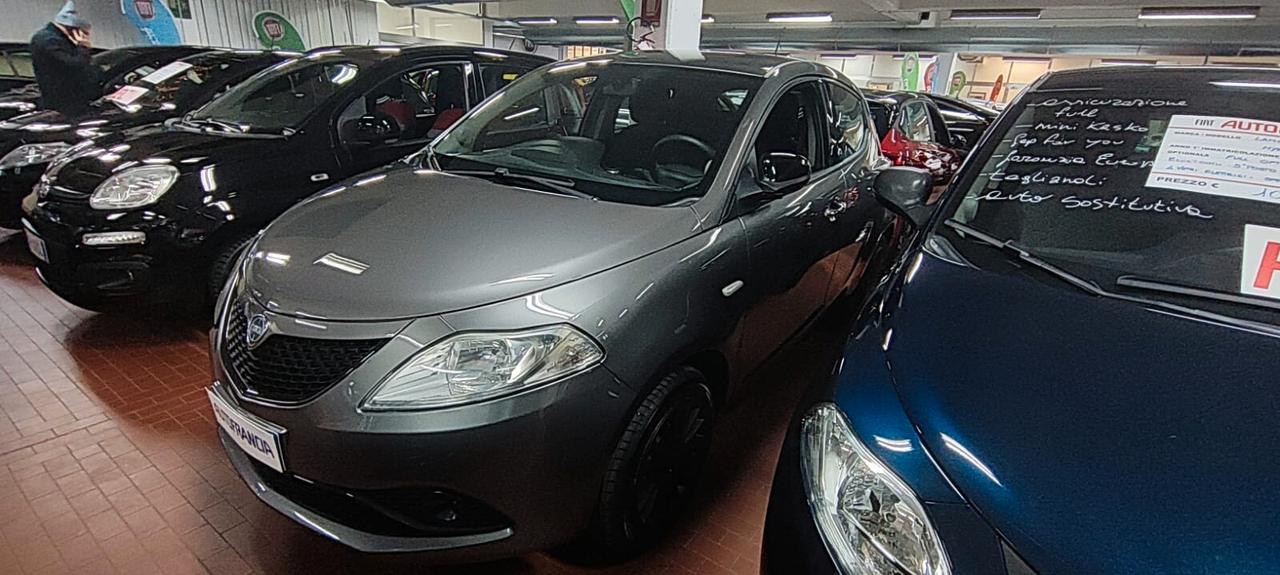 Lancia Ypsilon 1.2 69 CV 5 porte S&S Gold