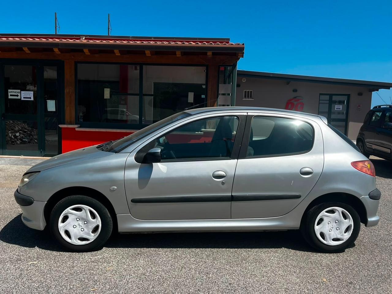 Peugeot 206 1.1 5p. XT