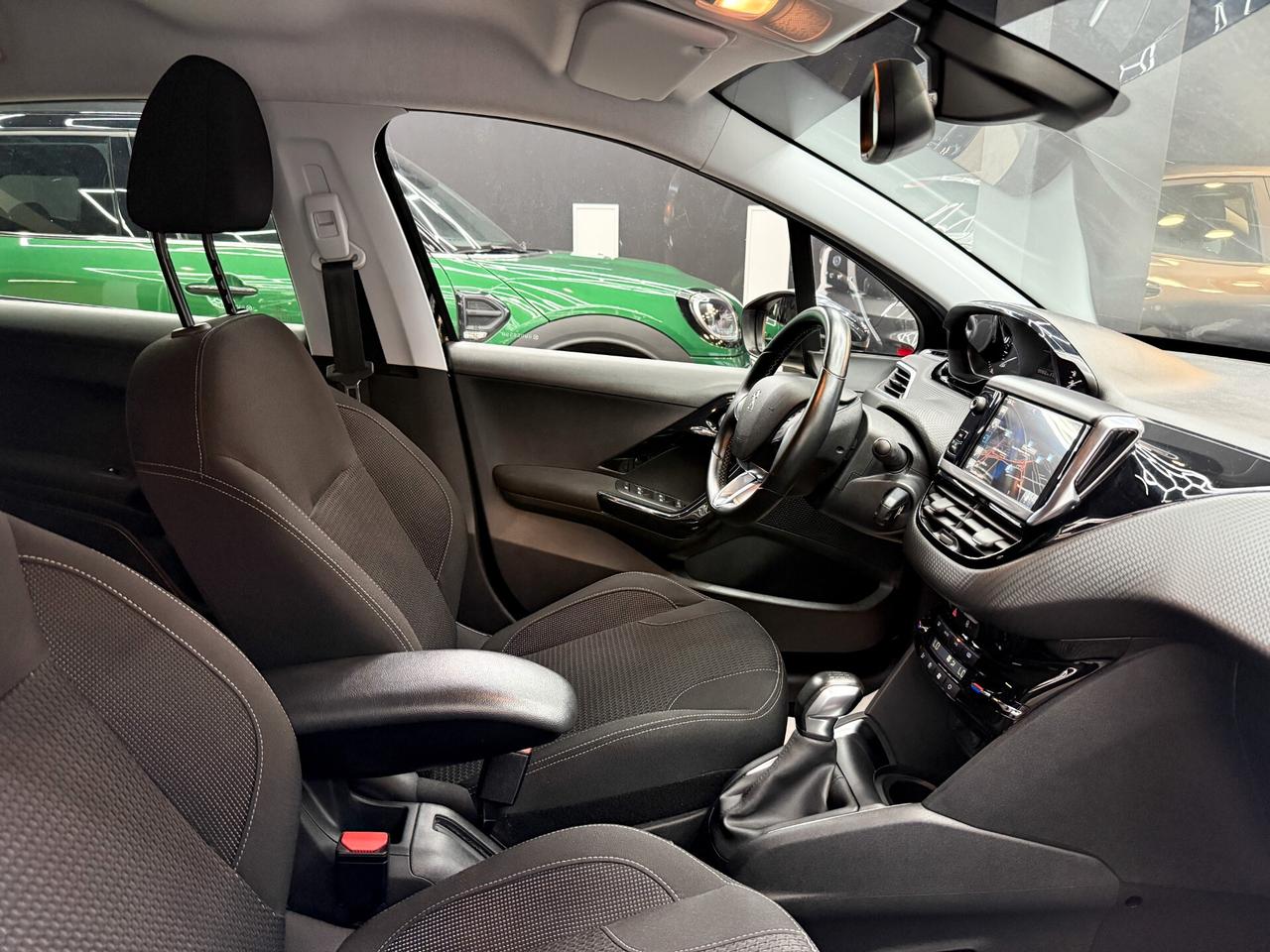 Peugeot 208 1.2 82CV puretech Allure OK NEOPATENTATI