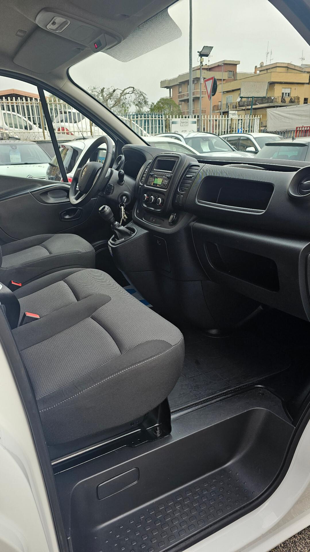 Renault Trafic T29 2.0 dCi 120CV PC-TN KOMFORT L1 H1 IVA MARGINE CARVERTICAL