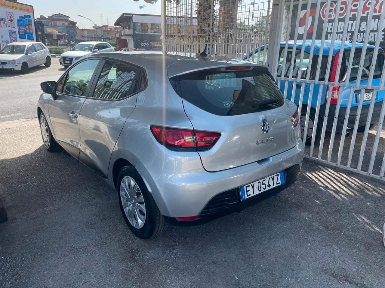 Renault Clio 1.2 75CV GPL 5 porte Costume National