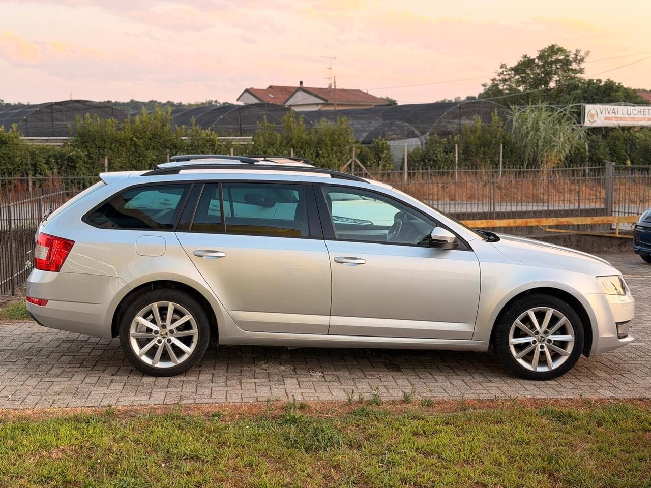 Skoda Octavia 1.6 TDI CR 110 CV DSG Wagon Style