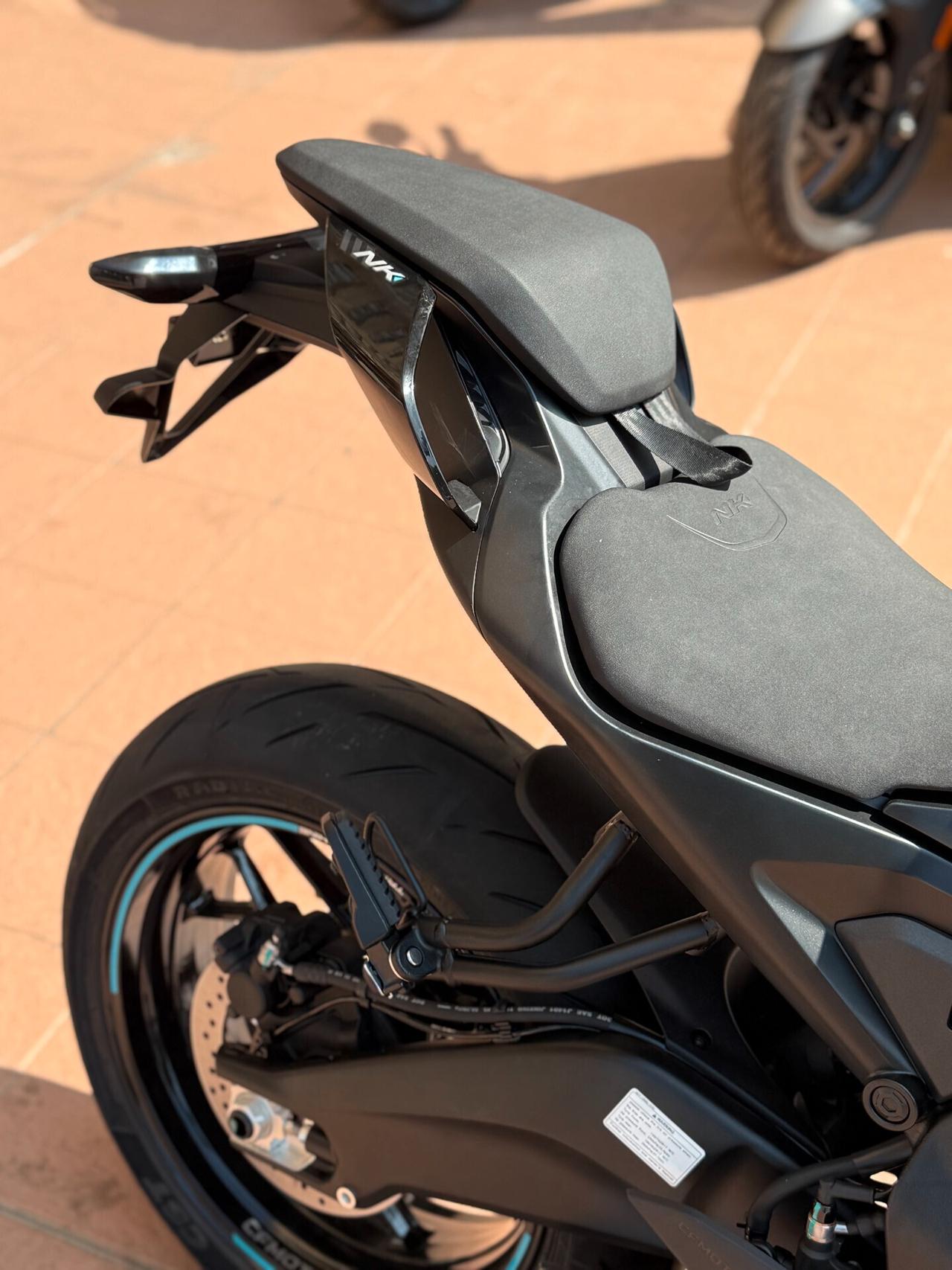 CFMOTO NK675