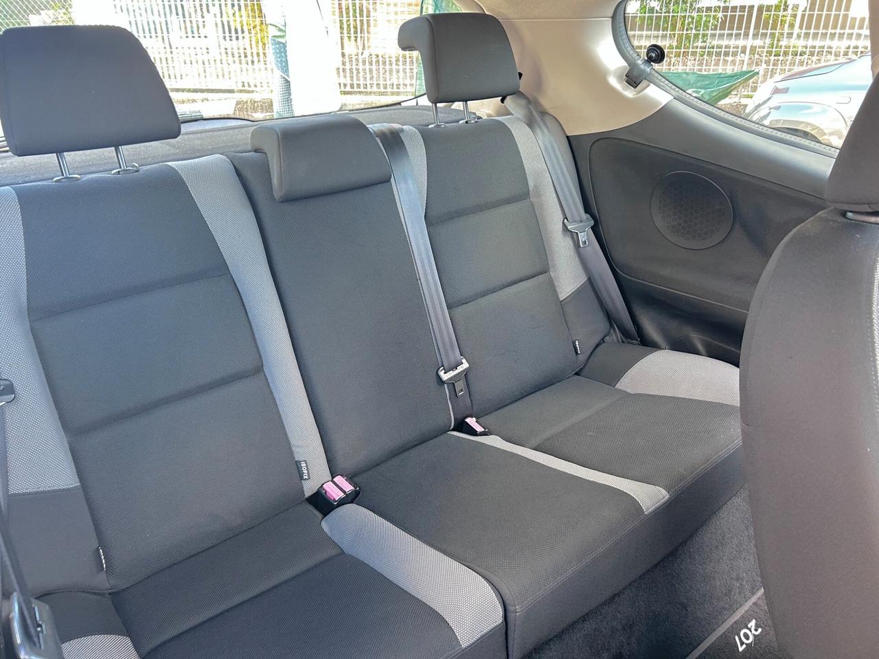 Peugeot 207 1.4 8V 75CV