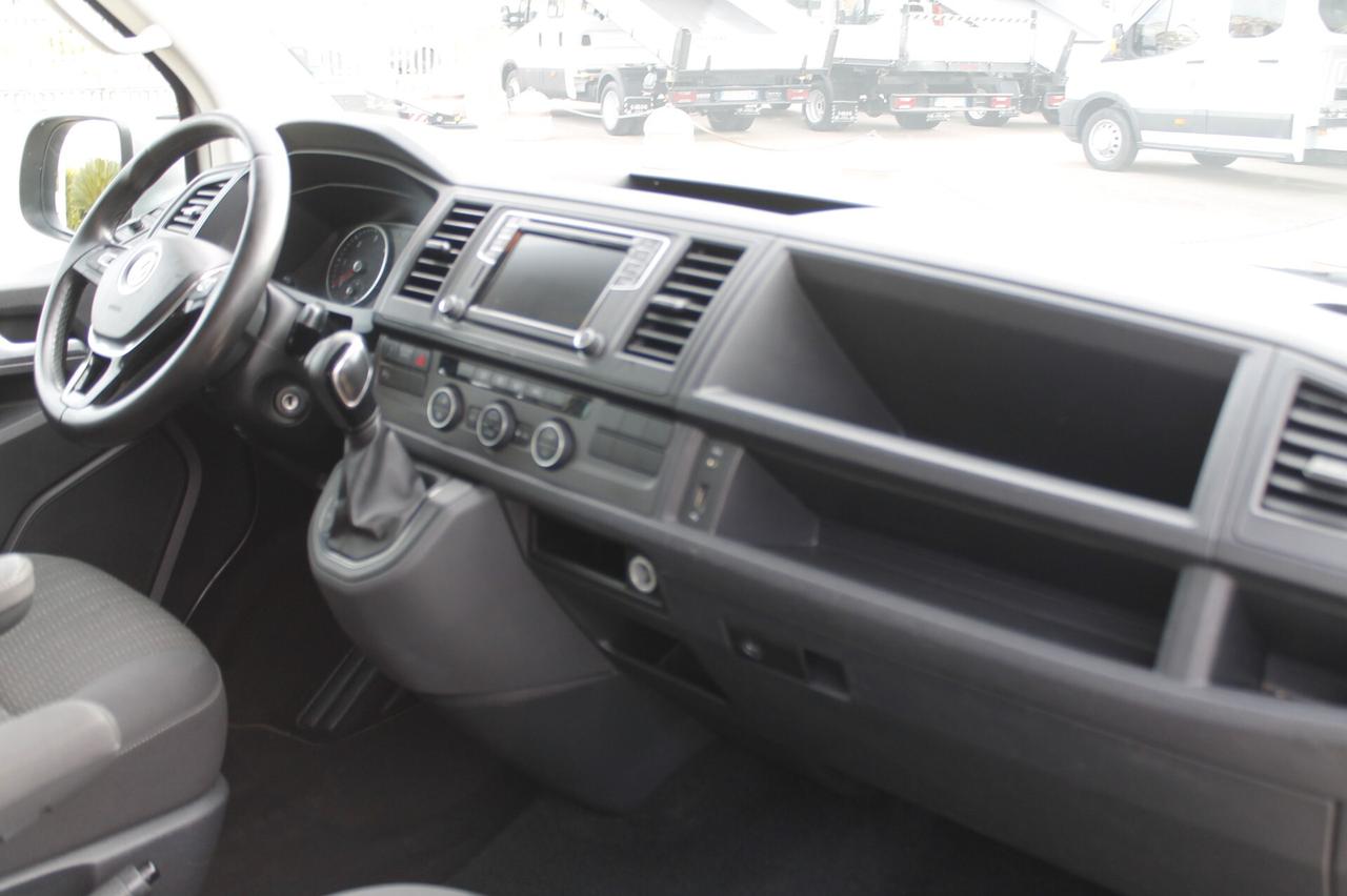 Volkswagen Caravelle 2.0 TDI 150CV DSG PC