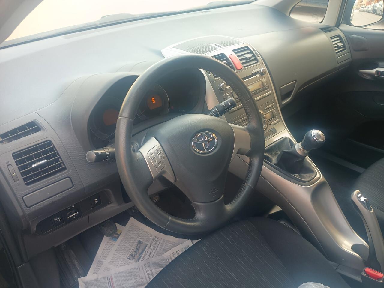 Toyota Auris 1.4 D-4D 5 porte Sol MY'08