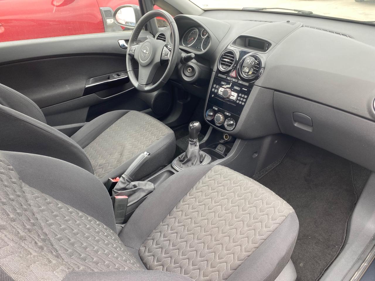 Opel Corsa 1.2 85CV 5 porte GPL-TECH Ecotec 2013 ok per neo patentati