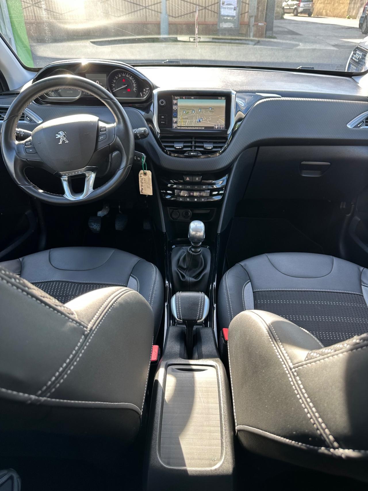 Peugeot 2008 HDi 120 Black Matt 100.000 Km