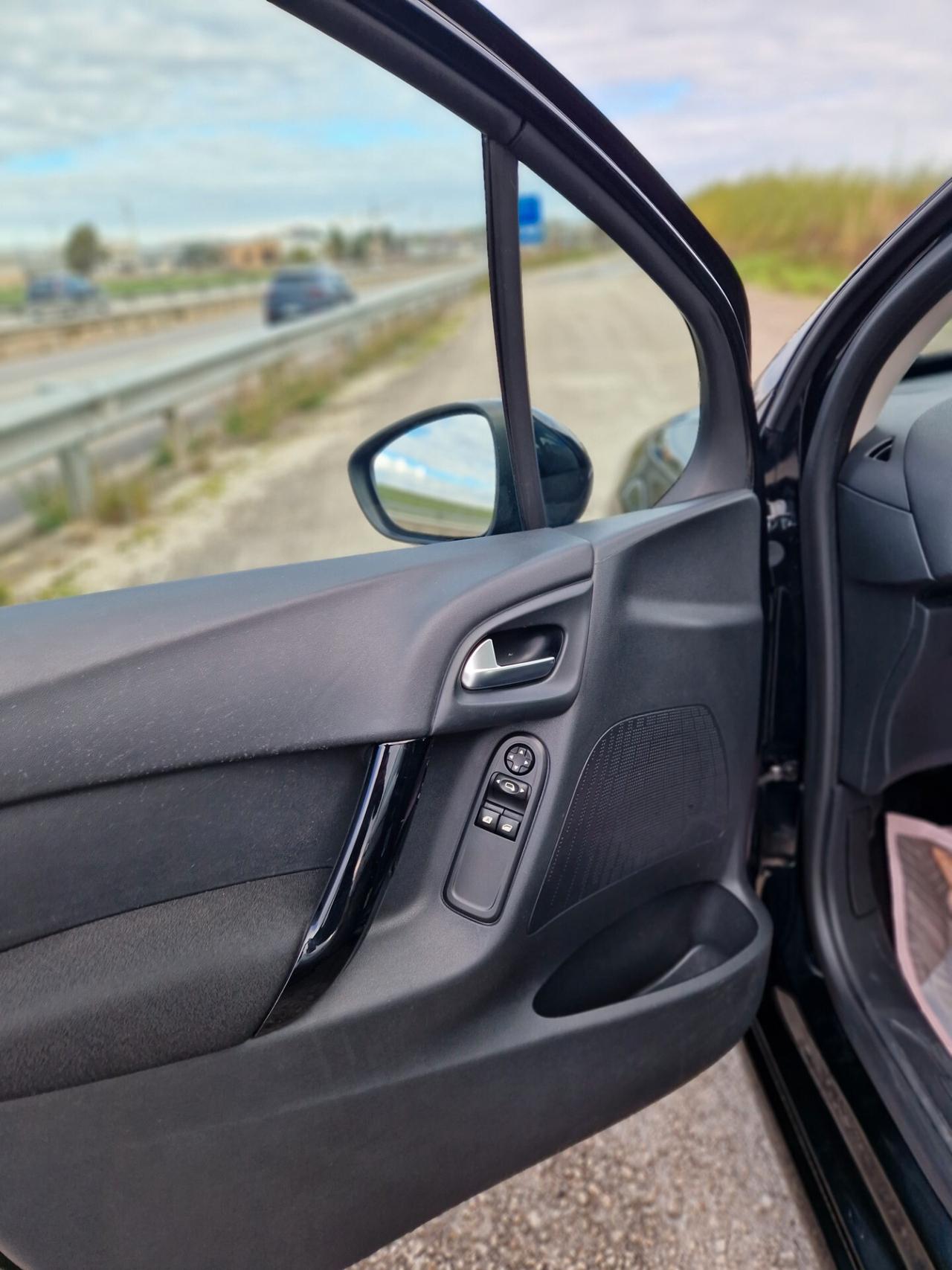 Citroen C3 PureTech 82 Live Edition