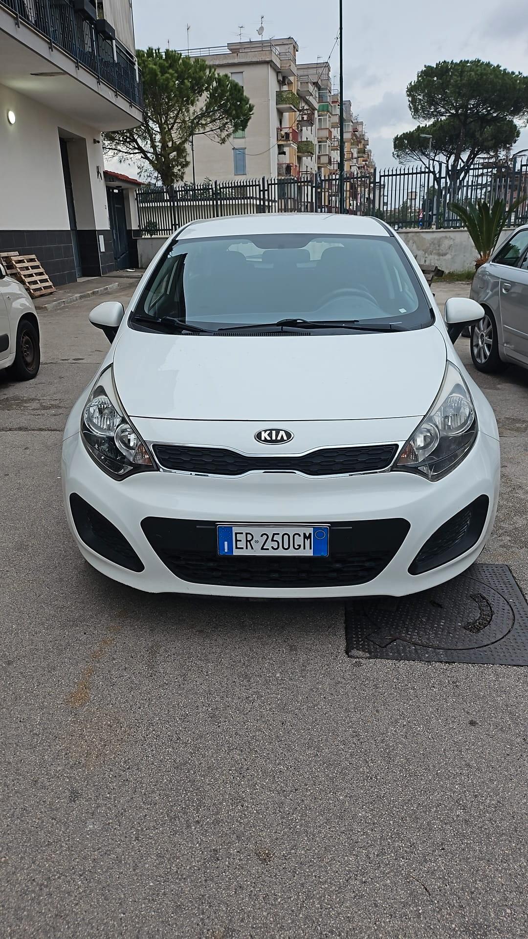 Kia Rio 1.1 CRDi WGT 5p. EX