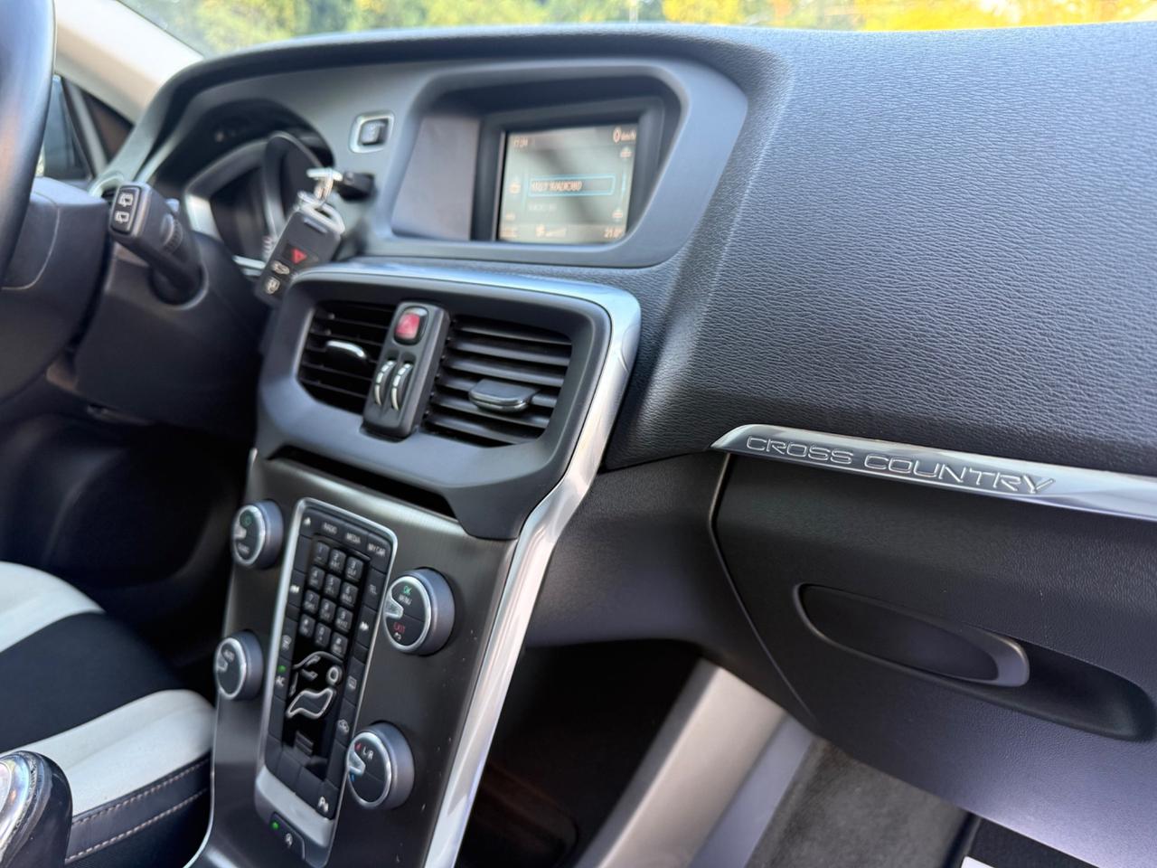 Volvo V40 Cross Country D2 1.6 Kinetic UNICO