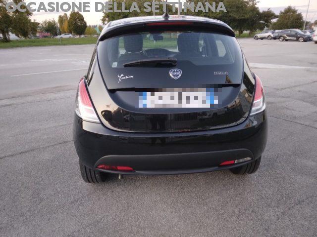 LANCIA Ypsilon 1.0 FireFly 5 porte S&S Hybrid Silver