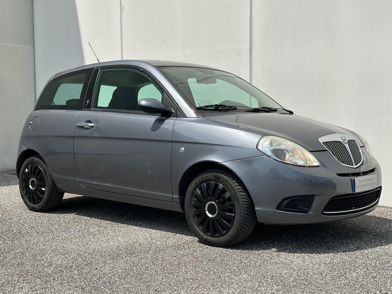 Lancia Ypsilon 1.2 Gpl Neopatentati