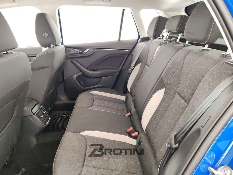 Škoda Kamiq 1.0 TSI 95cv BLACK DOTS