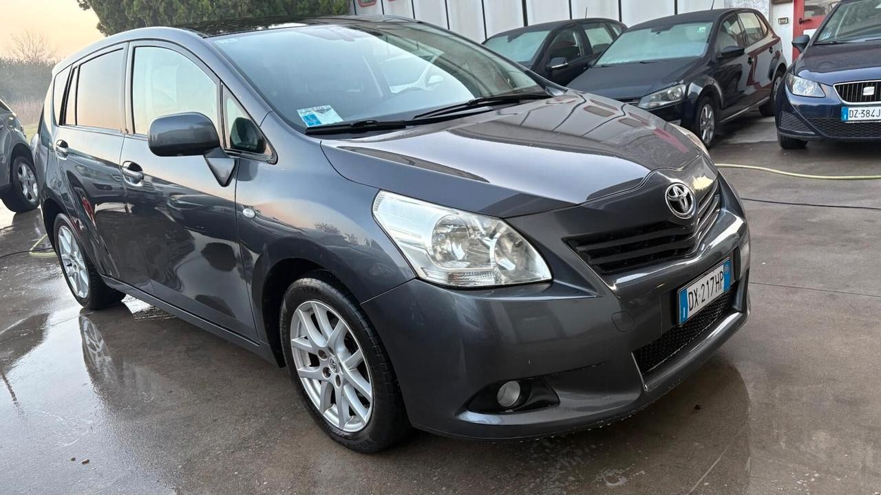 Toyota Corolla Toyota corola verso 5 posti