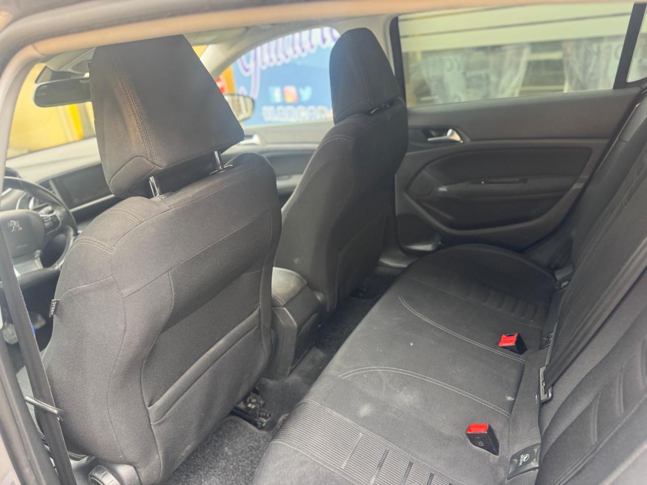 Peugeot 308 1.6 e-HDi 115 CV Stop&Start Allure