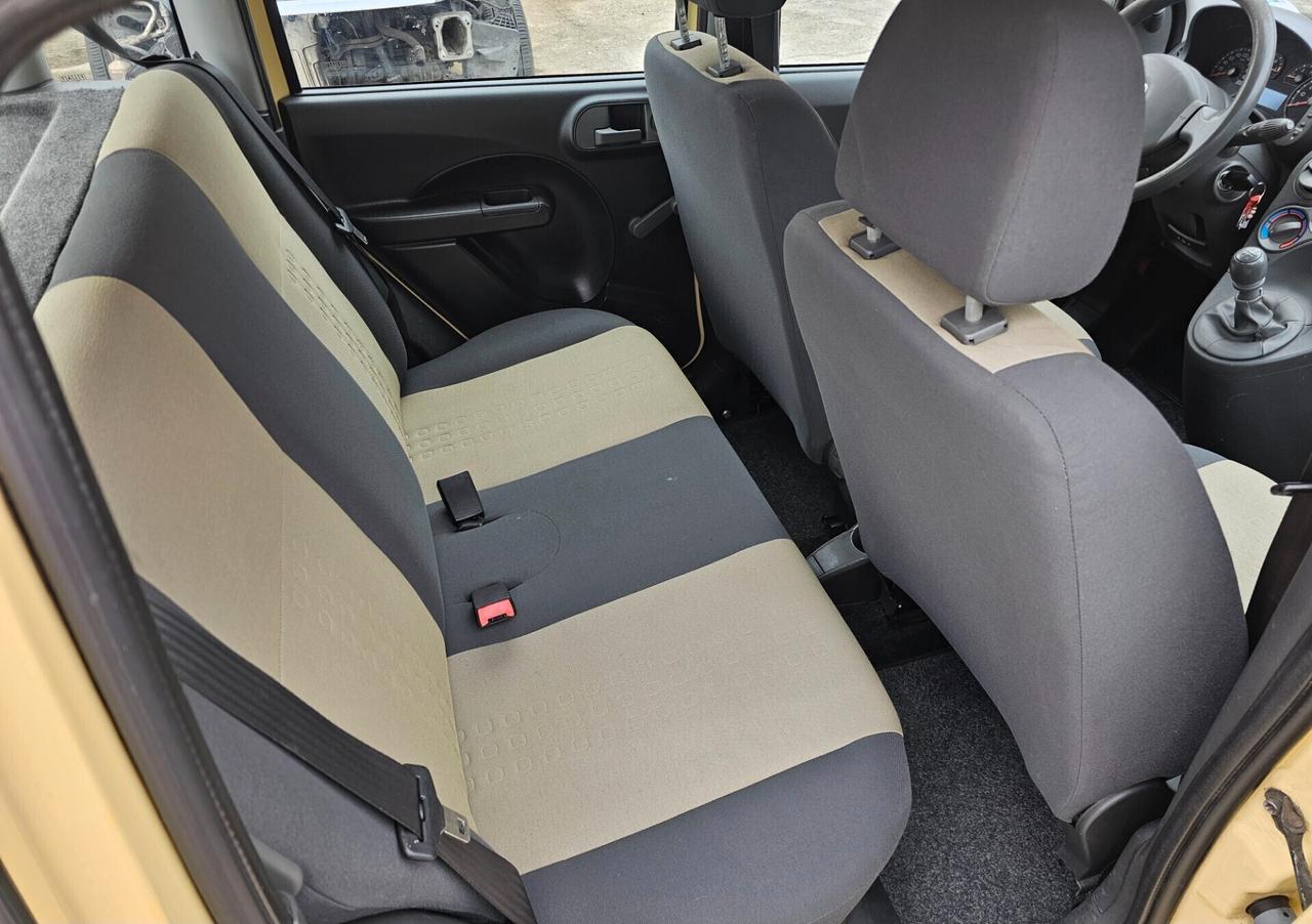 FIAT PANDA 1.2 GUIDABILE DA NEOPATENTATI GARANZIA 12 MESI