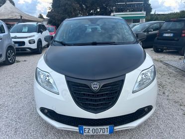 Lancia Ypsilon Momo Design 69 cv s