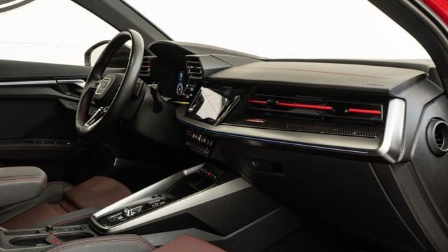 AUDI S3 Sedan TFSI quattro S tronic MATRIX