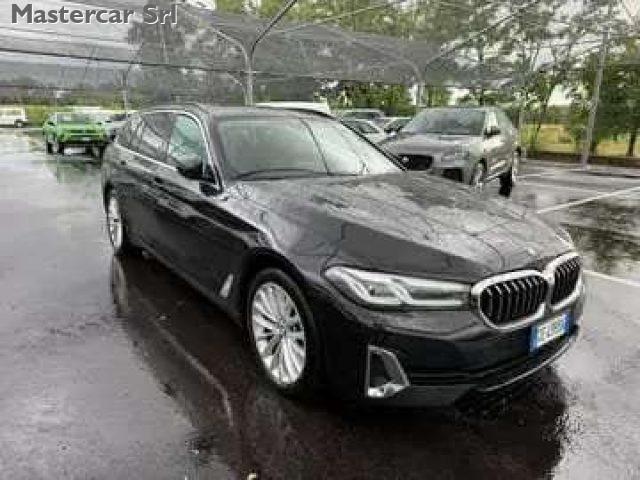 BMW 540 Touring LCI 540d mhev 48V xdrive Luxury - GE499SK