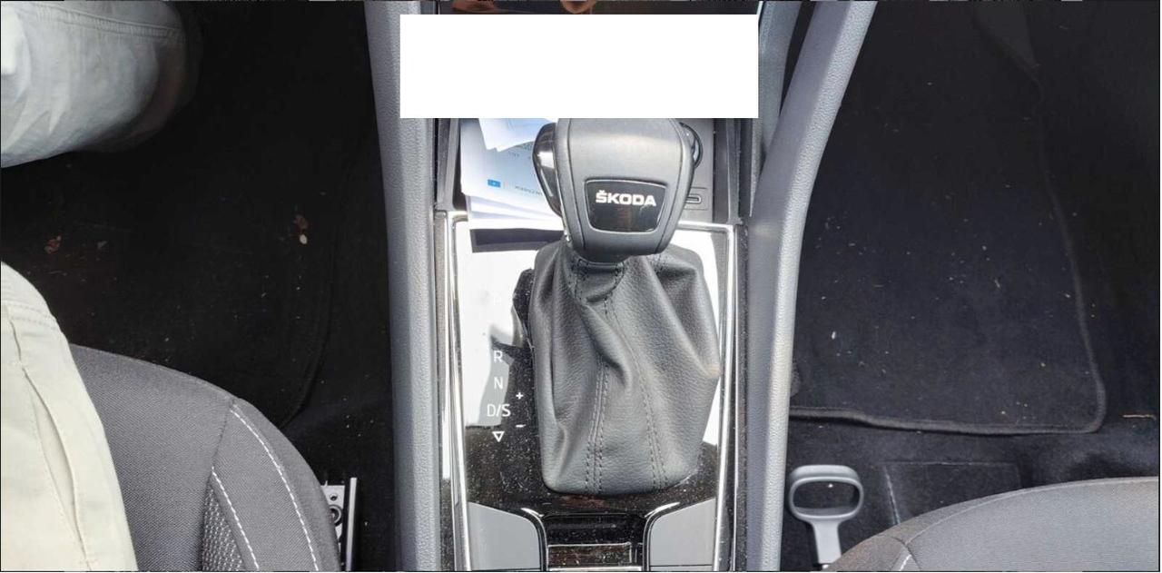 SKODA KAROQ 2.0 TDI 115CV DSG EVO SCR EXECUTIVE ( FARI LED - COCKPIT - ADAPTIVE CRUISE - NAVI - SMARTLINK - PDC - TELECAMERA POST. )