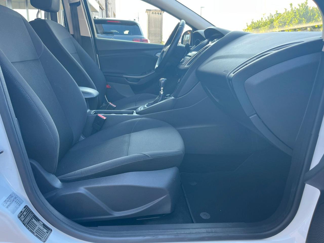 Ford Focus 1.5 TDCi 120 CV SW Business autocarro N1