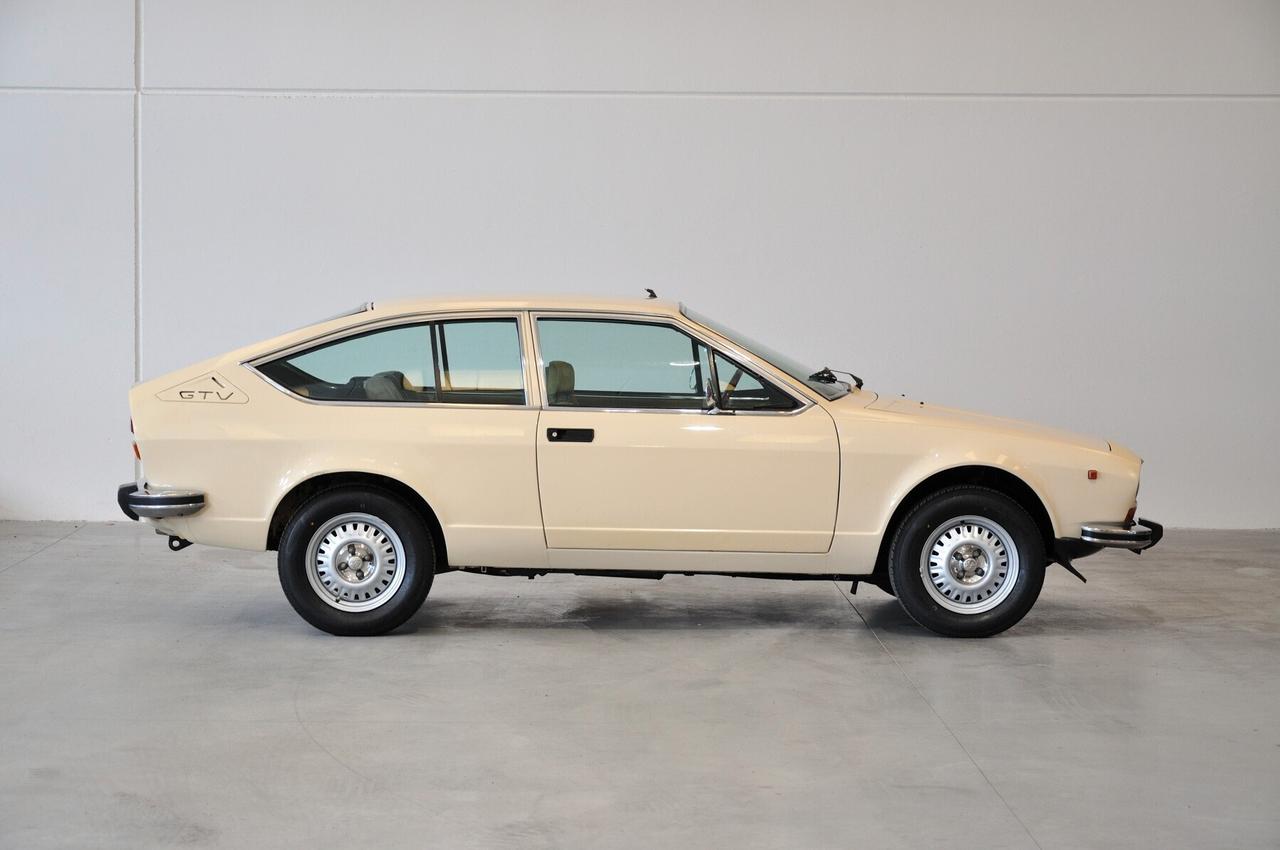 Alfa Romeo Alfetta GTV 2.0 122cv