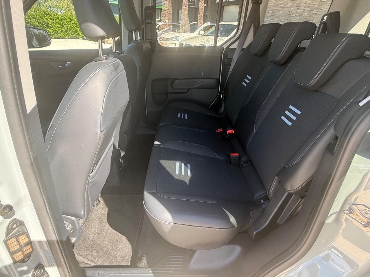 Ford Tourneo Courier 1.0 EcoBoost Powershift Active