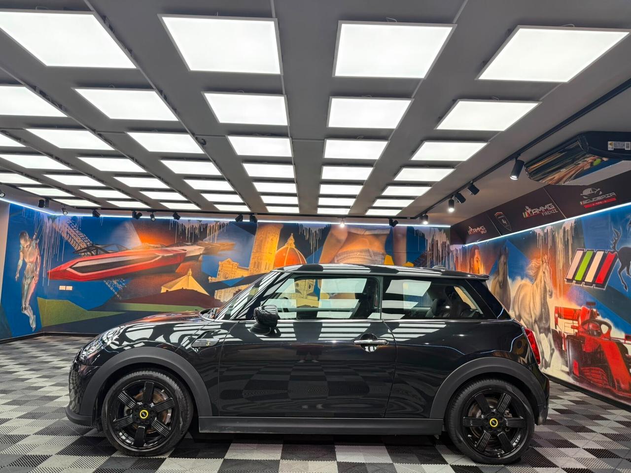 Mini Full Electric Cooper SE Resolute (990)
