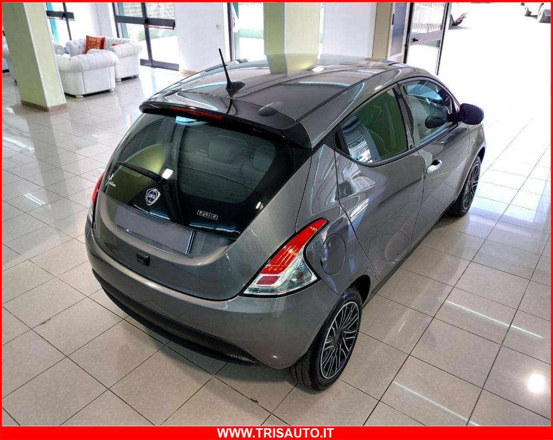 LANCIA Ypsilon 1.0 Hybrid Silver 5p NEOPATENTATI