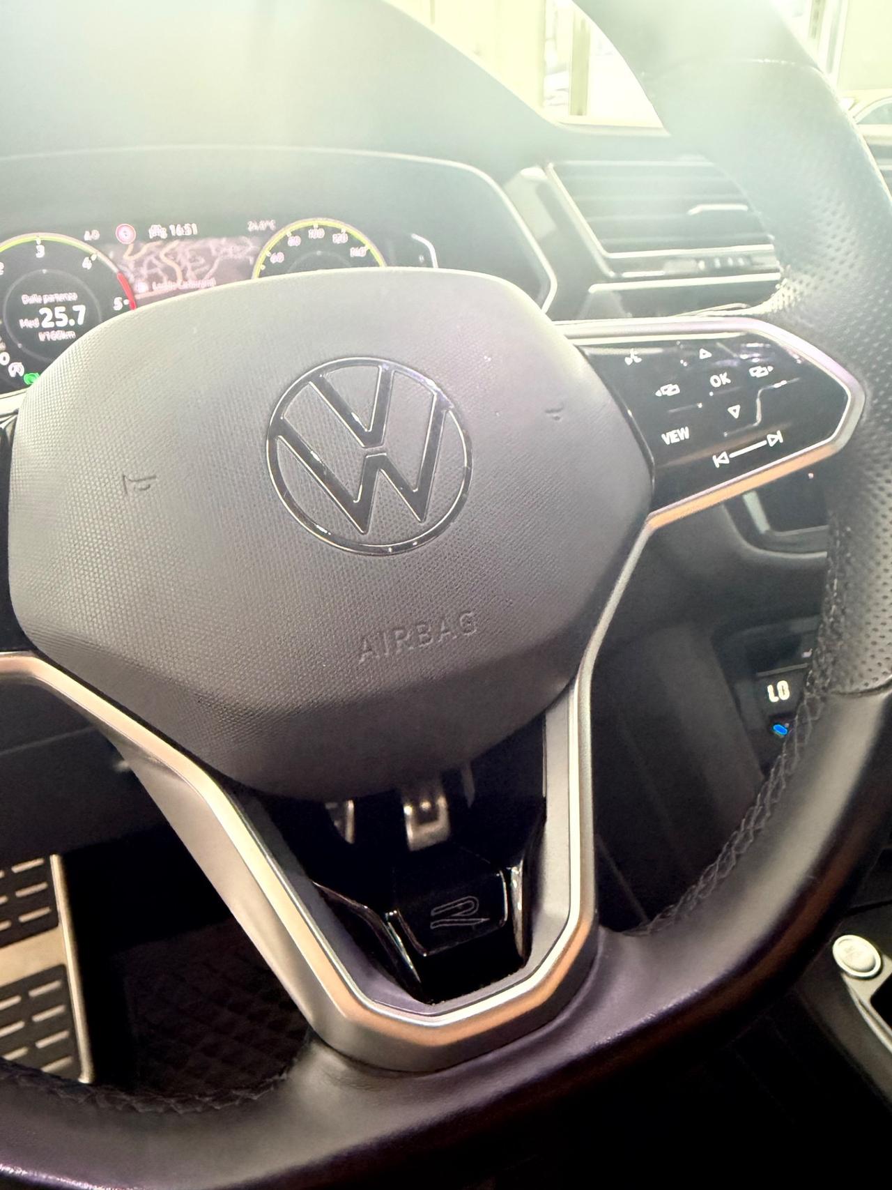 VW Tiguan 2.0 150 CV DSG R-Line FINANZIABILE