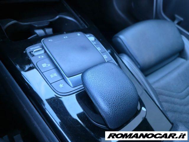 MERCEDES-BENZ A 180 d Automatic Business Pelle-Navy